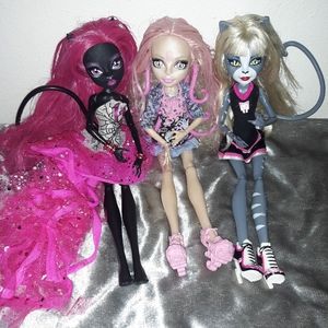 Monster high dolls